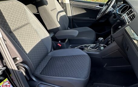 Volkswagen Tiguan II, 2018 год, 2 150 000 рублей, 9 фотография