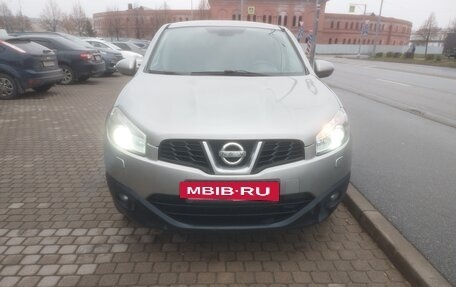 Nissan Qashqai, 2011 год, 700 000 рублей, 2 фотография