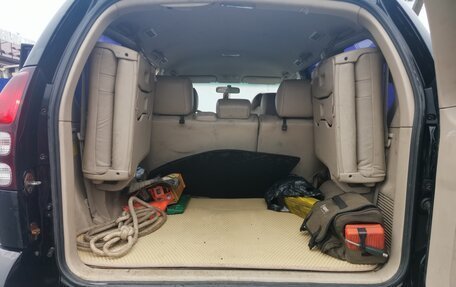 Toyota Land Cruiser Prado 120 рестайлинг, 2004 год, 1 900 000 рублей, 2 фотография