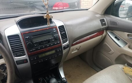 Toyota Land Cruiser Prado 120 рестайлинг, 2004 год, 1 900 000 рублей, 10 фотография