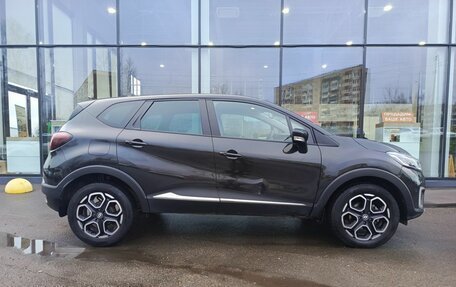 Renault Kaptur I рестайлинг, 2022 год, 1 750 000 рублей, 5 фотография