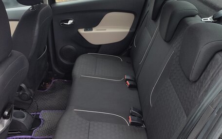 Renault Logan II, 2016 год, 630 000 рублей, 6 фотография