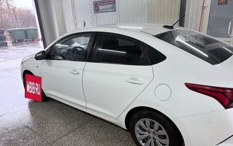 Hyundai Solaris II рестайлинг, 2021 год, 1 500 000 рублей, 3 фотография