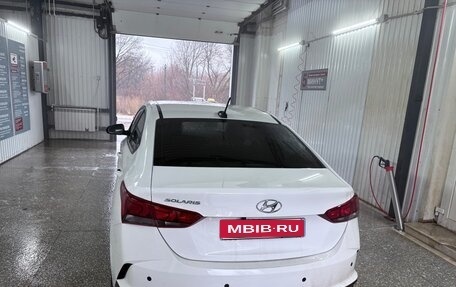 Hyundai Solaris II рестайлинг, 2021 год, 1 500 000 рублей, 1 фотография