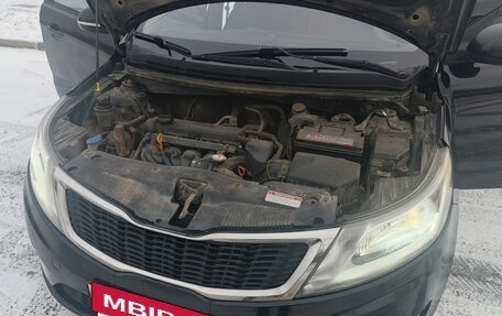 KIA Rio III рестайлинг, 2013 год, 950 000 рублей, 24 фотография