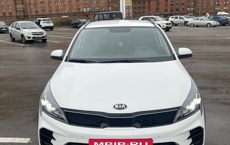 KIA Rio IV, 2021 год, 1 990 000 рублей, 3 фотография