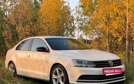 Volkswagen Jetta VI, 2015 год, 880 000 рублей, 2 фотография