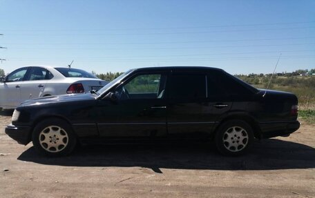 Mercedes-Benz E-Класс, 1994 год, 370 000 рублей, 7 фотография