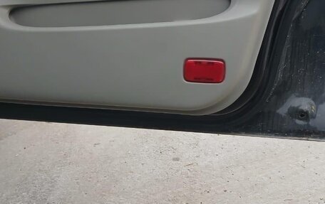 Nissan Bassara, 2003 год, 480 000 рублей, 20 фотография