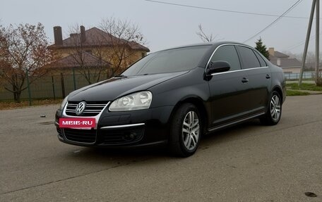 Volkswagen Jetta VI, 2009 год, 750 000 рублей, 3 фотография