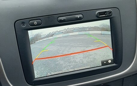 Renault Sandero II рестайлинг, 2022 год, 1 550 000 рублей, 2 фотография