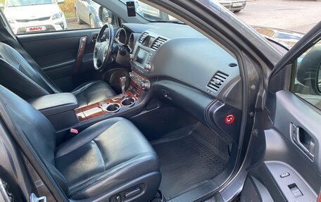 Toyota Highlander III, 2013 год, 1 650 000 рублей, 12 фотография