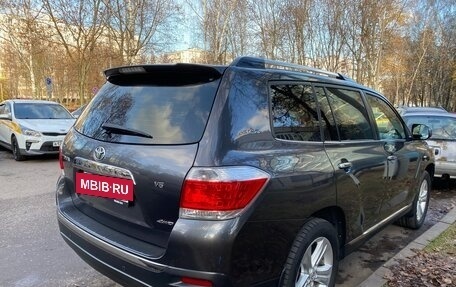 Toyota Highlander III, 2013 год, 1 650 000 рублей, 8 фотография