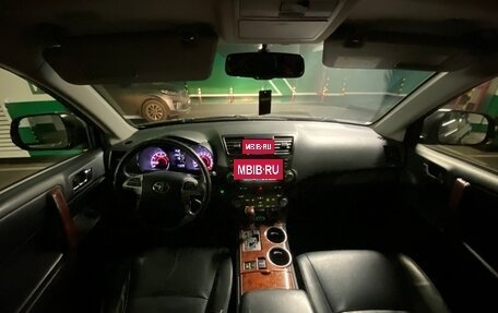 Toyota Highlander III, 2013 год, 1 650 000 рублей, 25 фотография