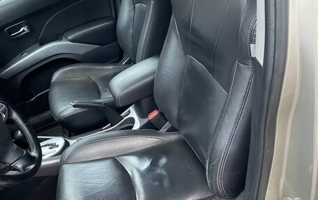 Mitsubishi Outlander III рестайлинг 3, 2008 год, 800 000 рублей, 10 фотография