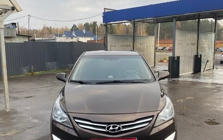 Hyundai Solaris II рестайлинг, 2015 год, 999 000 рублей, 1 фотография