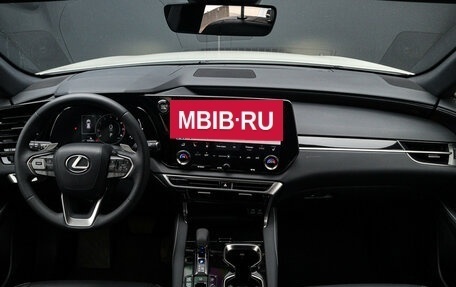 Lexus RX IV рестайлинг, 2023 год, 7 550 000 рублей, 12 фотография