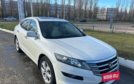 Honda Crosstour I рестайлинг, 2012 год, 1 800 000 рублей, 2 фотография