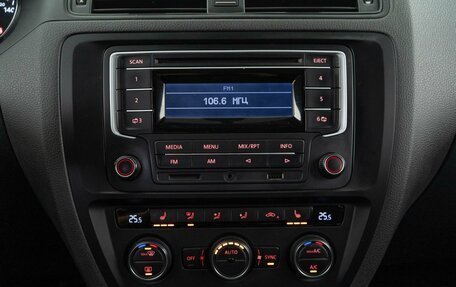 Volkswagen Jetta VI, 2015 год, 1 389 444 рублей, 12 фотография