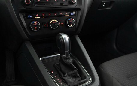 Volkswagen Jetta VI, 2015 год, 1 389 444 рублей, 15 фотография