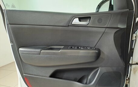 KIA Sportage IV рестайлинг, 2019 год, 2 299 000 рублей, 18 фотография