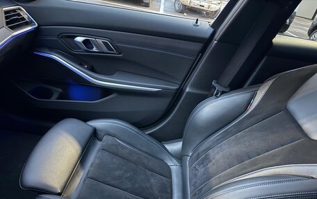 BMW 3 серия, 2019 год, 3 100 000 рублей, 14 фотография