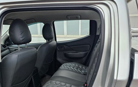 Mitsubishi L200 IV рестайлинг, 2015 год, 2 100 000 рублей, 9 фотография