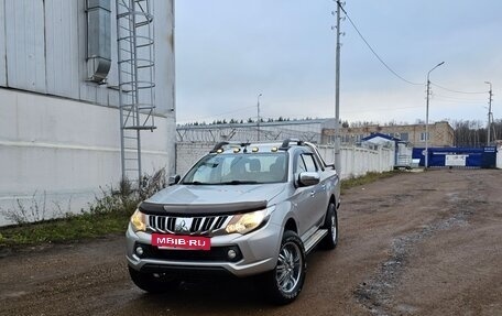 Mitsubishi L200 IV рестайлинг, 2015 год, 2 100 000 рублей, 2 фотография