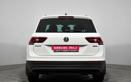 Volkswagen Tiguan II, 2019 год, 2 790 000 рублей, 6 фотография