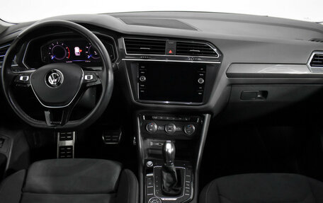 Volkswagen Tiguan II, 2019 год, 2 790 000 рублей, 15 фотография