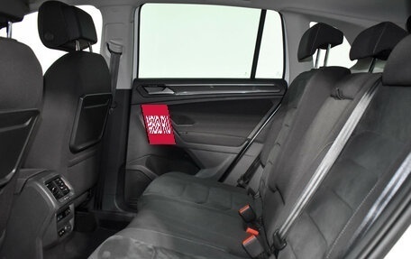 Volkswagen Tiguan II, 2019 год, 2 790 000 рублей, 14 фотография