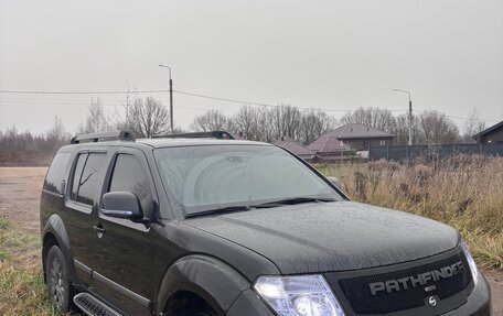 Nissan Pathfinder, 2011 год, 1 370 000 рублей, 2 фотография