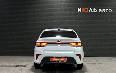 KIA Rio IV, 2018 год, 1 100 000 рублей, 6 фотография