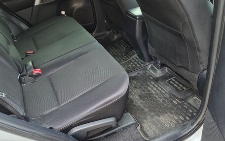 Toyota RAV4, 2014 год, 1 700 000 рублей, 9 фотография