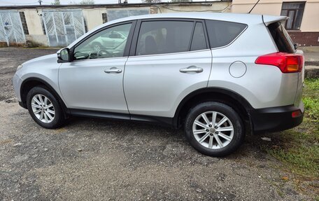 Toyota RAV4, 2014 год, 1 700 000 рублей, 2 фотография