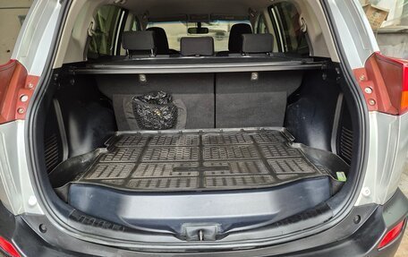 Toyota RAV4, 2014 год, 1 700 000 рублей, 13 фотография