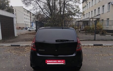 Renault Sandero I, 2013 год, 650 000 рублей, 3 фотография