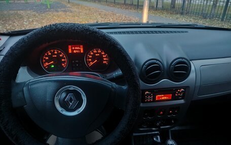 Renault Sandero I, 2013 год, 650 000 рублей, 8 фотография