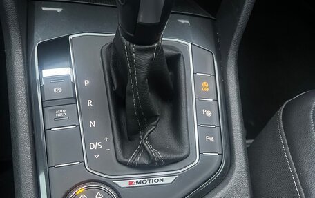 Volkswagen Tiguan II, 2020 год, 2 850 000 рублей, 26 фотография