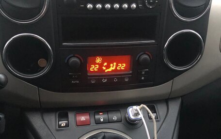 Peugeot Partner II рестайлинг 2, 2012 год, 900 000 рублей, 16 фотография