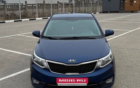 KIA Rio III рестайлинг, 2015 год, 999 000 рублей, 3 фотография