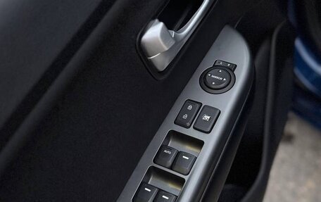 KIA Rio III рестайлинг, 2015 год, 999 000 рублей, 13 фотография