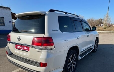 Toyota Land Cruiser 200, 2017 год, 7 600 000 рублей, 5 фотография