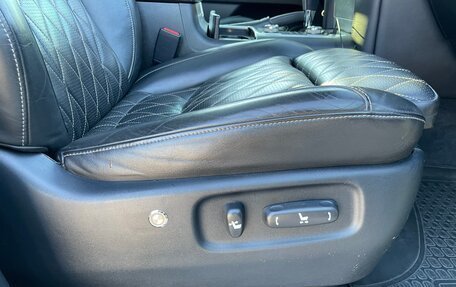 Toyota Land Cruiser 200, 2017 год, 7 600 000 рублей, 10 фотография