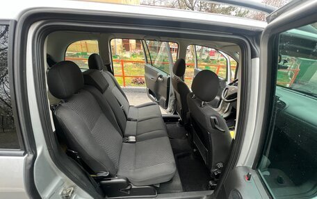 Opel Zafira A рестайлинг, 2003 год, 700 000 рублей, 7 фотография