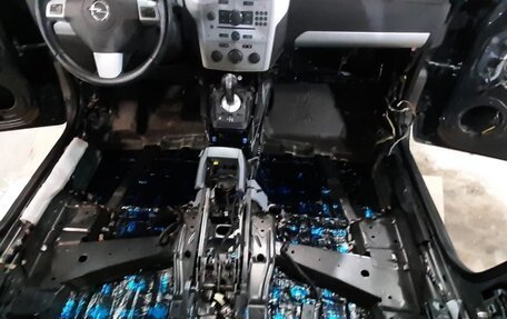 Opel Zafira B, 2013 год, 1 050 000 рублей, 24 фотография