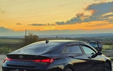 Hyundai Elantra, 2021 год, 2 150 000 рублей, 2 фотография