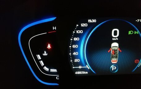 Geely Coolray I, 2022 год, 1 700 000 рублей, 10 фотография