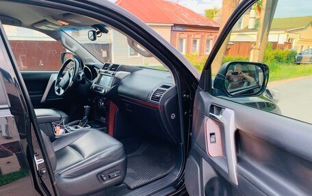 Toyota Land Cruiser Prado 150 рестайлинг 2, 2013 год, 3 099 000 рублей, 8 фотография