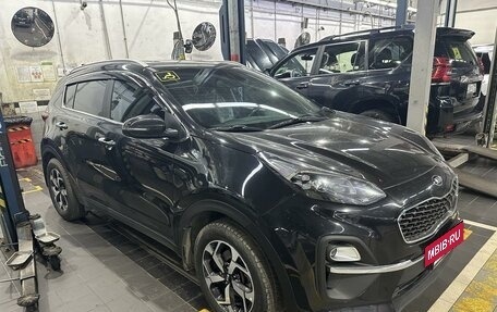 KIA Sportage IV рестайлинг, 2021 год, 2 169 000 рублей, 2 фотография